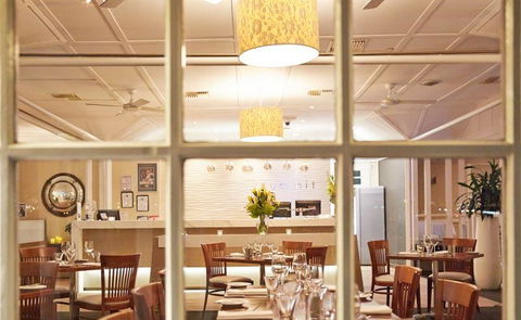 Cafe Sopra - Hotel WA 34