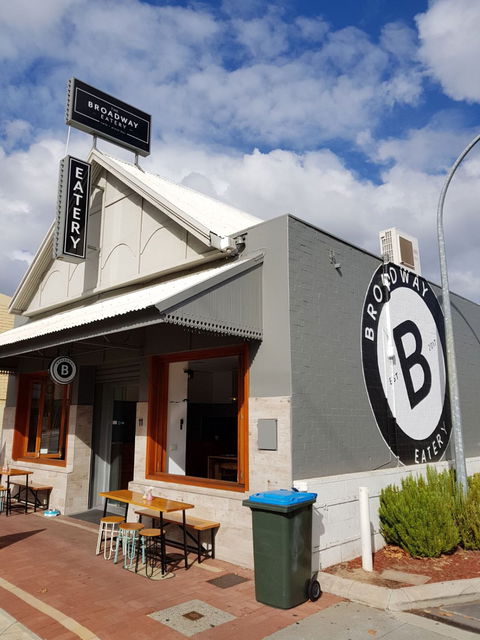 The Broadway Eatery - Hotel WA 2