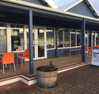DeckChair Cafe - Hotel WA