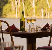 Lakeside Restaurant - Hotel WA