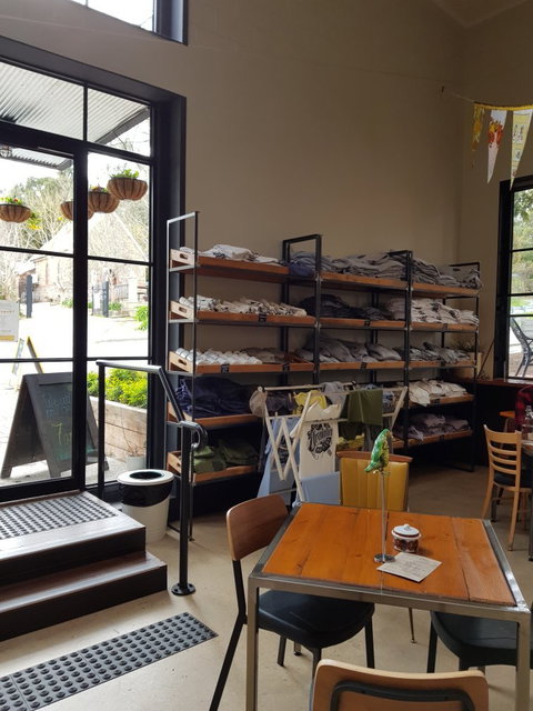 The Uraidla Republic Cafe - Hotel WA 5