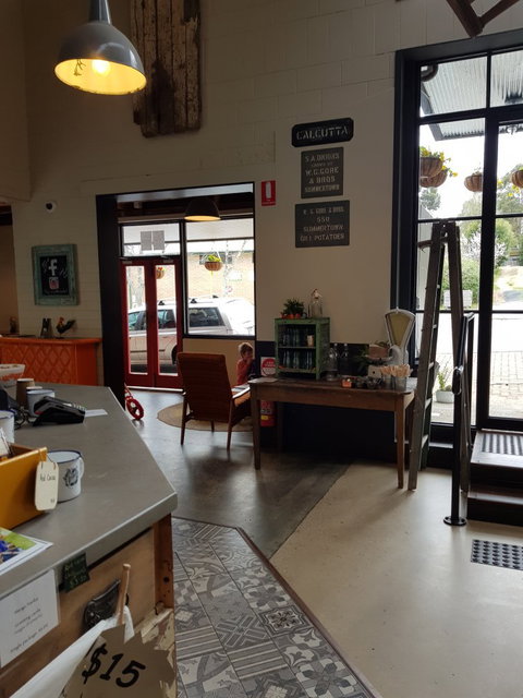 The Uraidla Republic Cafe - Hotel WA 6