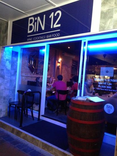Bin 12 - Hotel WA 4