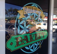 Hollywood Bakery and Cafe - Hotel WA