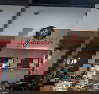 Addiction Coffee Bar - Hotel WA