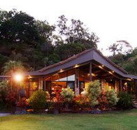 Trinity Beach Palace - Hotel WA