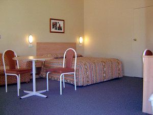 Country Gardens Motor Inn - Hotel WA 2