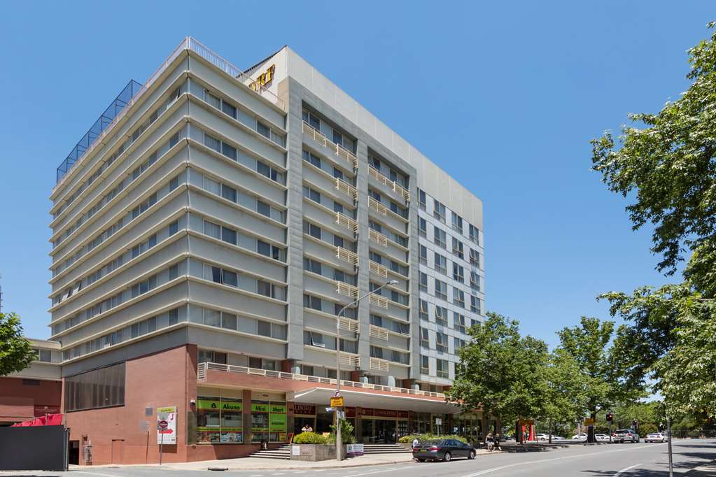Murrawee ACT Hotel WA