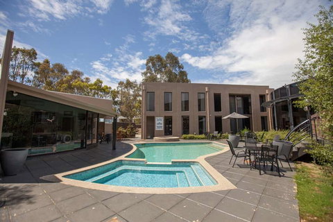 Dingley International Hotel - Hotel WA 1
