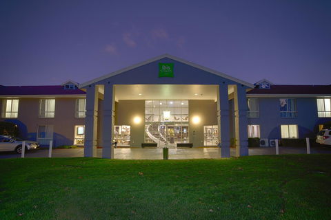 Ibis Styles Canberra - Hotel WA 5