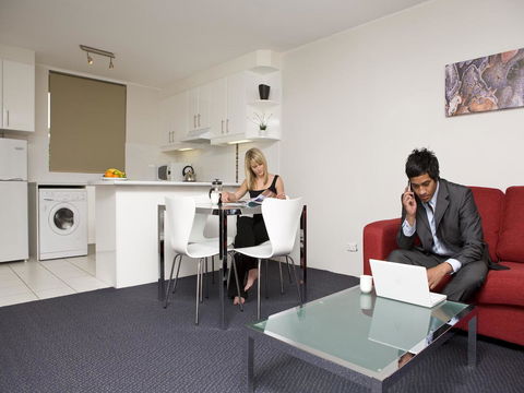 Manuka Park Serviced Apartments - Hotel WA 13