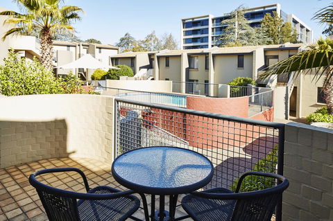 Manuka Park Serviced Apartments - Hotel WA 3