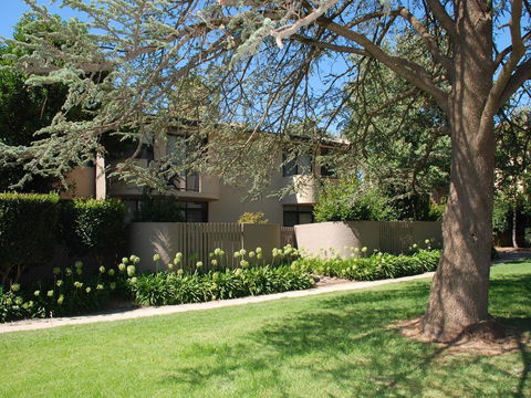 Manuka Park Serviced Apartments - Hotel WA 20