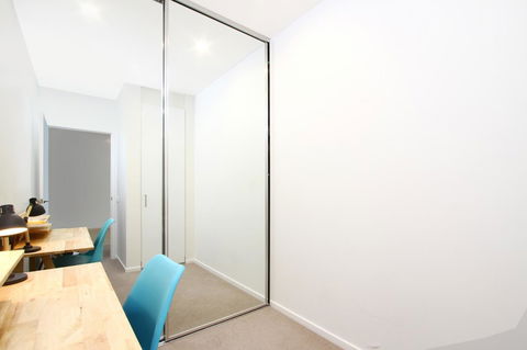 IQ Smart Apartments 704 Braddon ACT - Hotel WA 1