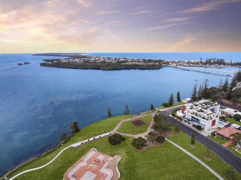 Lakeside Waterfront Apartment The Entrance - Hotel WA 18