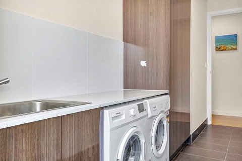 Eastern Breeze - Hotel WA 21