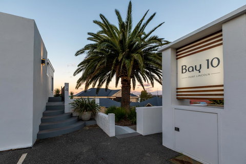 Bay 10 - Suites And Apartments - Hotel WA 21