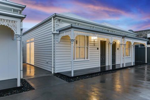 Aloha Central Luxury Apartments - Hotel WA 21