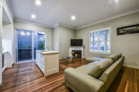 Aloha Central Luxury Apartments - Hotel WA 3