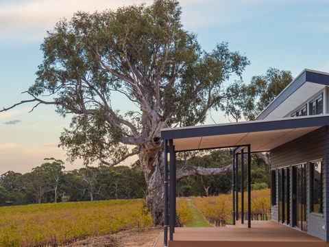 Shadow Creek McLaren Vale - Hotel WA 19