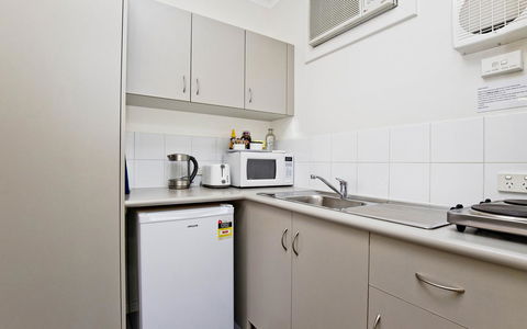 Glenelg Oasis Studios - Hotel WA 10