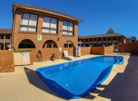 Book Cessnock Accommodation Vacations Hotel WA Hotel WA