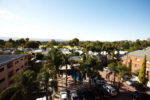 Comfort Hotel Adelaide Meridien - Hotel WA 2