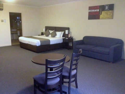 Comfort Hotel Adelaide Meridien - Hotel WA 1