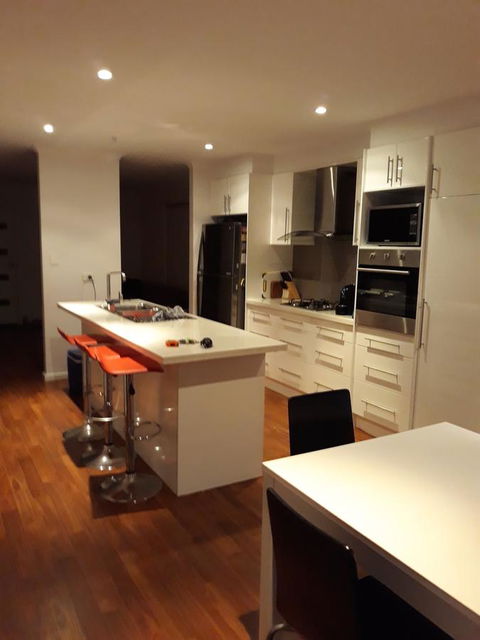 Home On Torrens - Hotel WA 2
