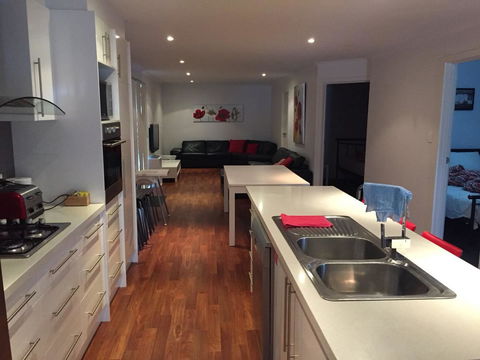 Home On Torrens - Hotel WA 1