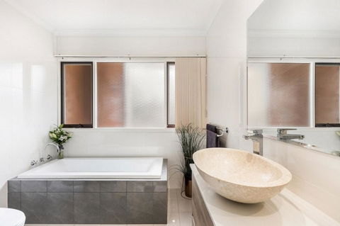 Adelaide Style Accommodation-Close To City-North Adelaide-3 Bdrm- FREE Parking - Hotel WA 13