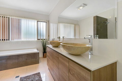 Adelaide Style Accommodation-Close To City-North Adelaide-3 Bdrm- FREE Parking - Hotel WA 12
