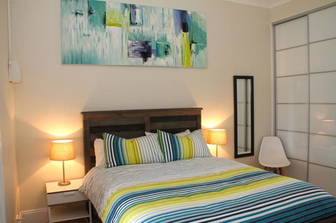 Smugglers Inn Studio Apartments - Hotel WA 12