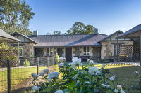 Stoneleigh Cottage Bed and Breakfast