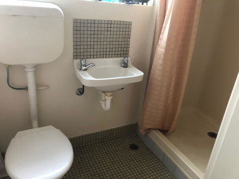 Kingscote Central - Hotel WA 8