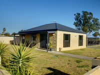 Book Mulwala Accommodation Vacations Hotel WA Hotel WA