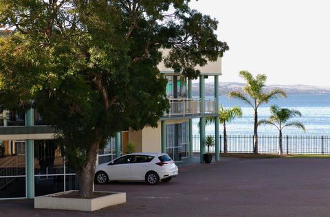 Hilton Beachfront Motel - Hotel WA 42