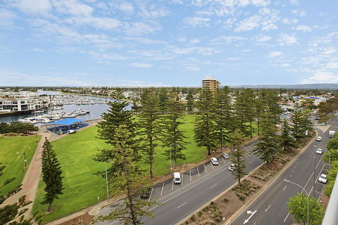 Beachside Luxury & Comfort, Ocean Views In Glenelg - Hotel WA 24