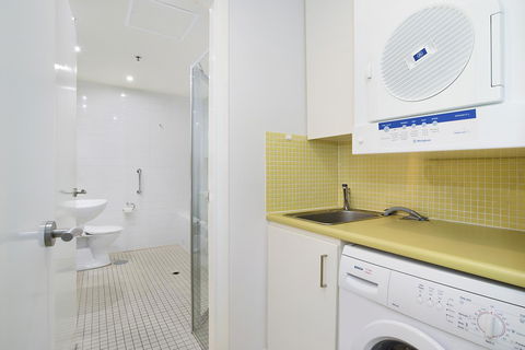 Beachside Luxury & Comfort, Ocean Views In Glenelg - Hotel WA 20