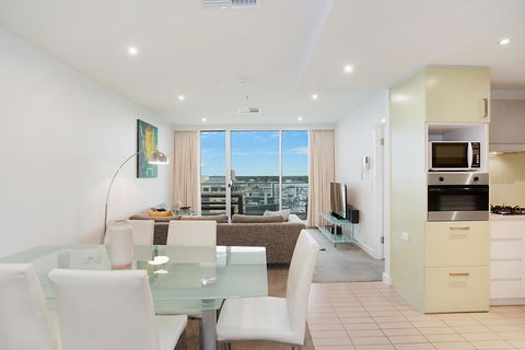 Beachside Luxury & Comfort, Ocean Views In Glenelg - Hotel WA 7