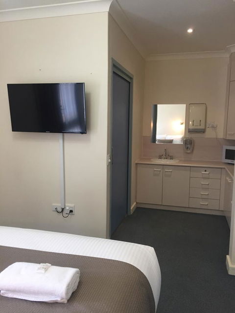 Port Pirie Accommodation And Apartments - Hotel WA 15