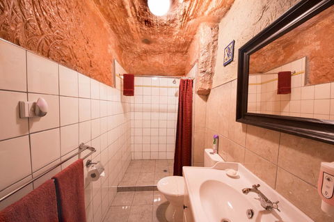 The Underground Motel - Hotel WA 7