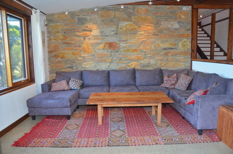 Of Stone & Wood Guesthouse - Hotel WA 9