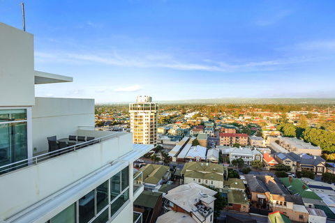 Glenelg Skyline Penthouse - Hotel WA 17