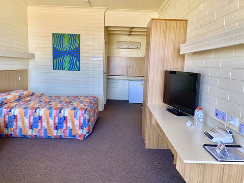 Opal Inn Hotel, Motel, Caravan Park - Hotel WA 33