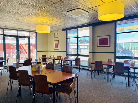 Opal Inn Hotel, Motel, Caravan Park - Hotel WA 28