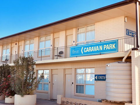 Opal Inn Hotel, Motel, Caravan Park - Hotel WA 34