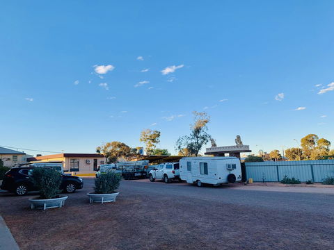 Opal Inn Hotel, Motel, Caravan Park - Hotel WA 40