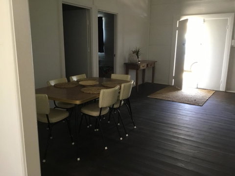35 Trevena Road - Hotel WA 12