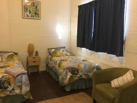 35 Trevena Road - Hotel WA 2